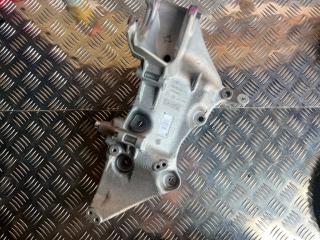 кронштейн (крепление) Renault Kaptur 1 поколение 2018, 8201033565