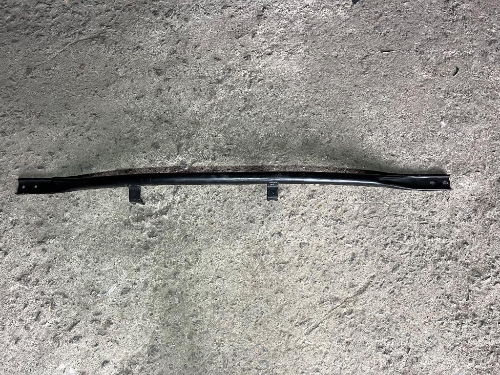 кронштейн (крепление) Porsche Macan 1 поколение 2018, 95B805629 - фото №1