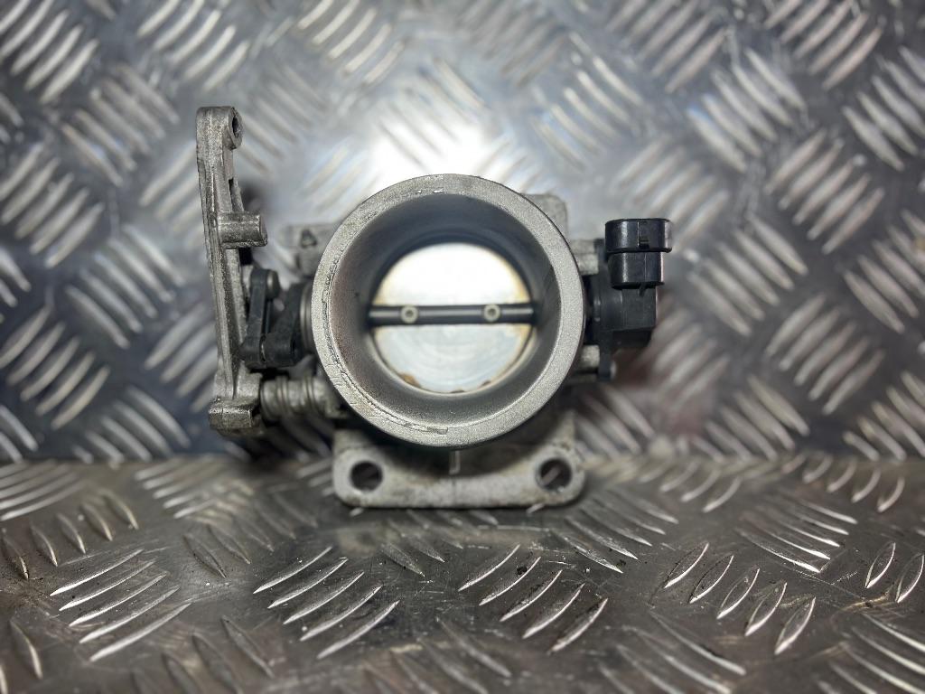 заслонка дроссельная Renault Logan 1 поколение 2006, 7700875435 - фото №1