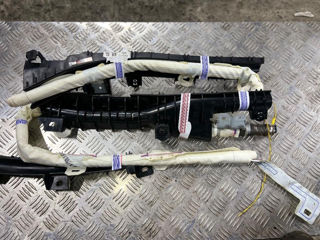 подушка безопасности боковая (шторка) Toyota C-HR 1 поколение AX10 2019, 62170F4010 - фото №1