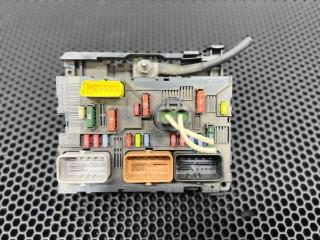 блок предохранителей Peugeot 307 1 поколение [рестайлинг] 2008, 9664055680