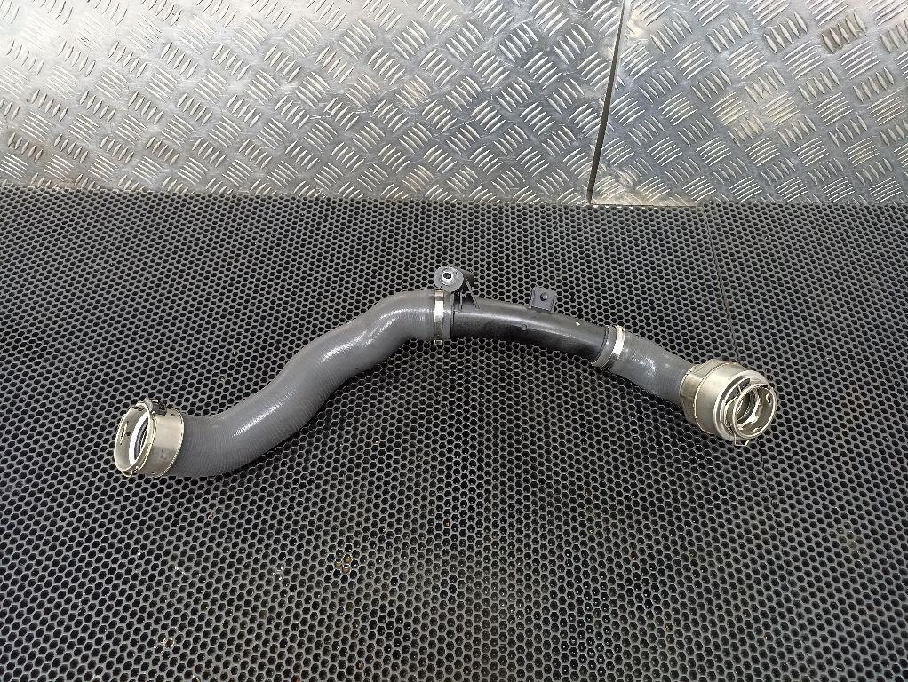 патрубок интеркулера Renault Arkana 1 поколение 2019, 144607725 - фото №1