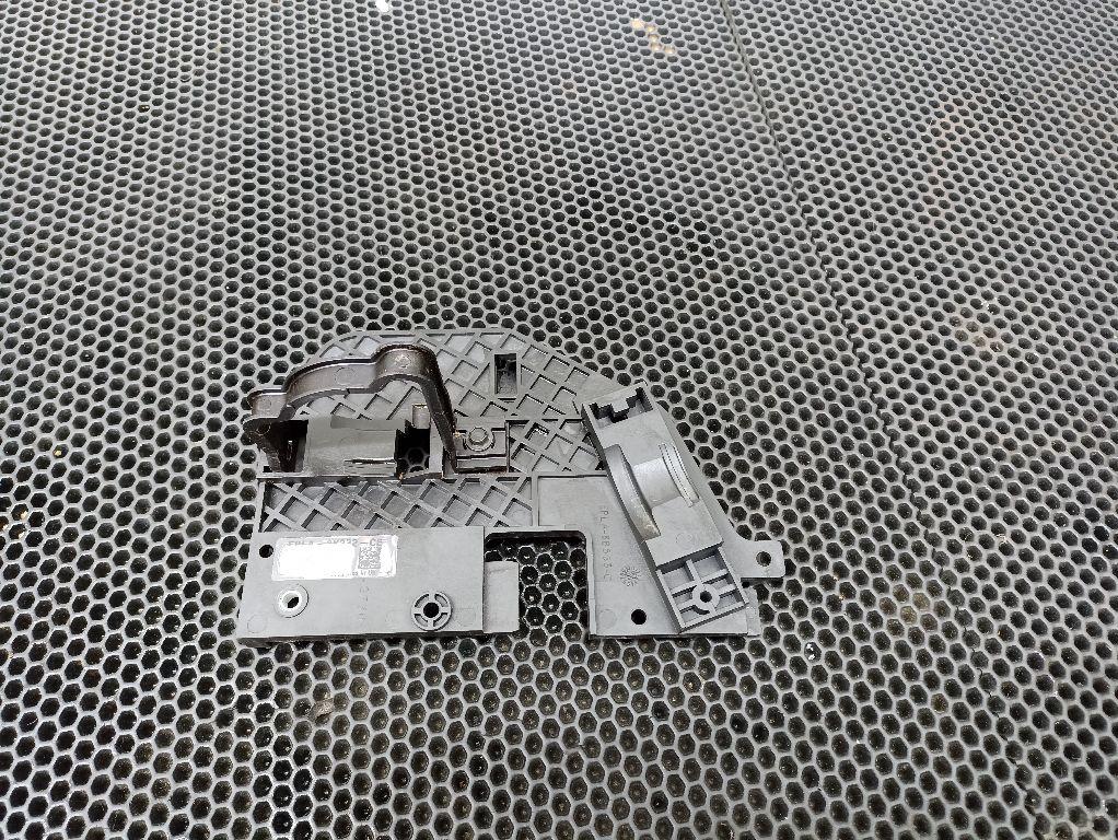 кронштейн (крепление) Land Rover Range Rover Sport 2 поколение 2016, FPLA8K232CE - фото №1