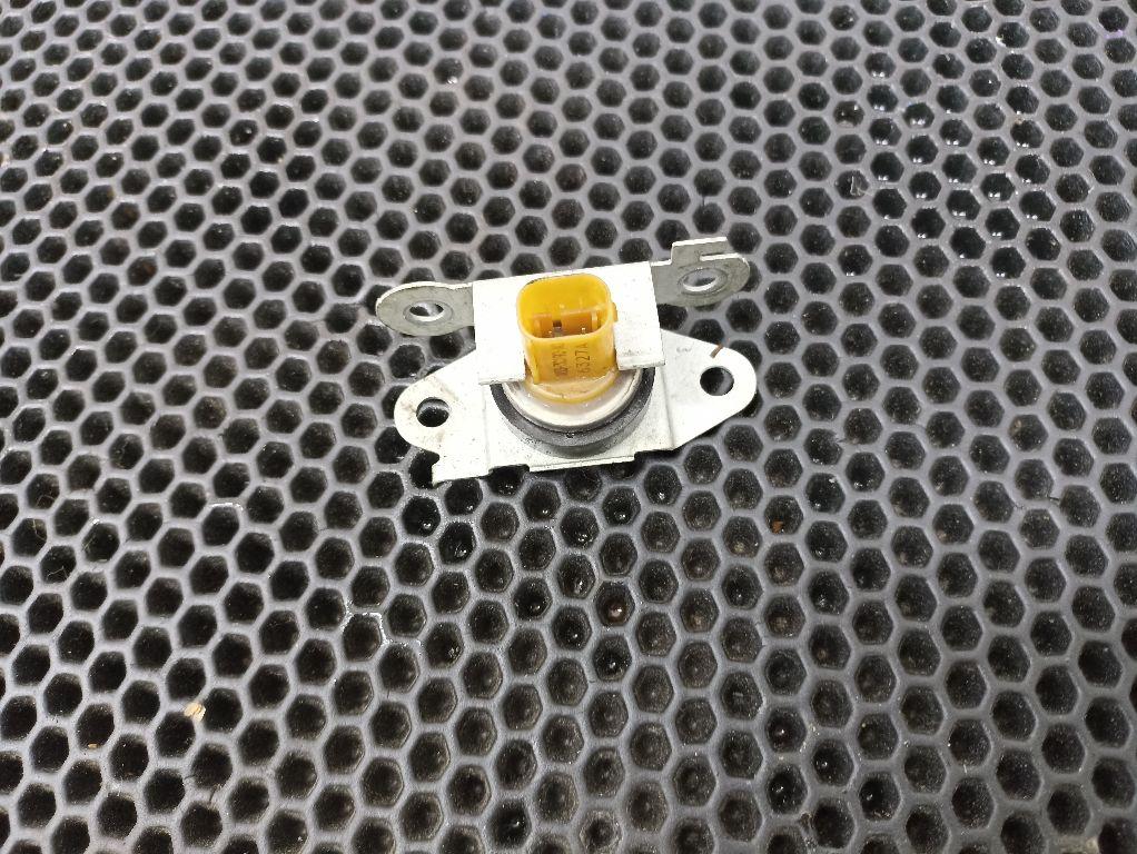 датчик ускорения Land Rover Range Rover Sport 2 поколение 2016, 8W833C190AC - фото №1