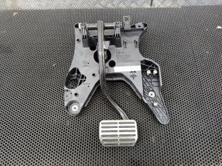 педаль тормоза Volkswagen Touareg 2 поколение 2014, 7P0723117