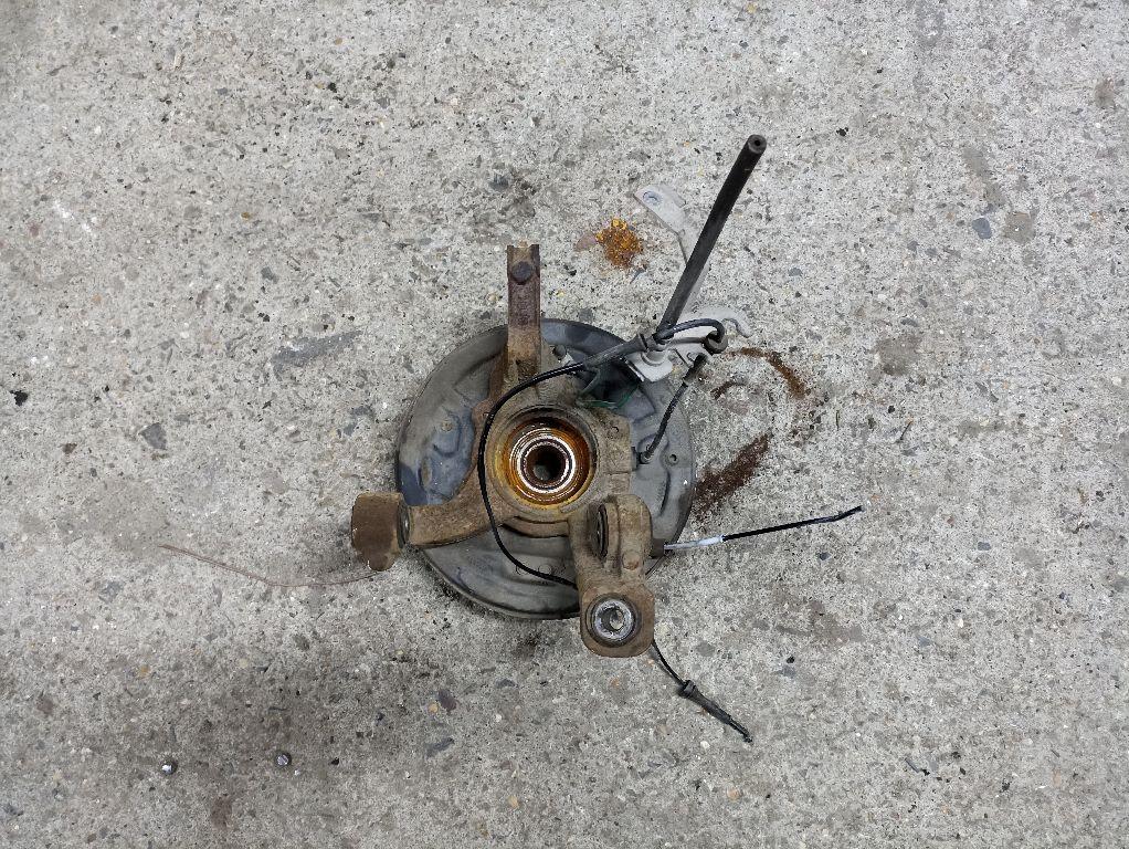 кулак задний левый Renault Duster 1 поколение 2014, 430194182R - фото №1