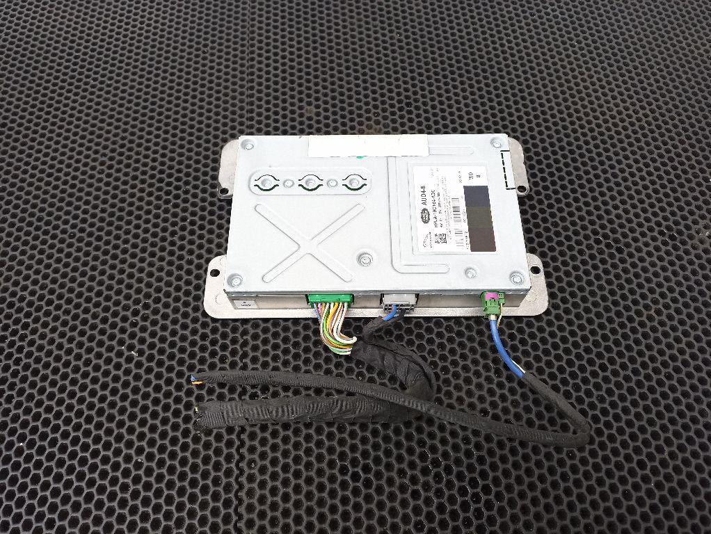 усилитель музыкальный Land Rover Range Rover Sport 2 поколение 2016, HPLA19C164, LR090586 - фото №1