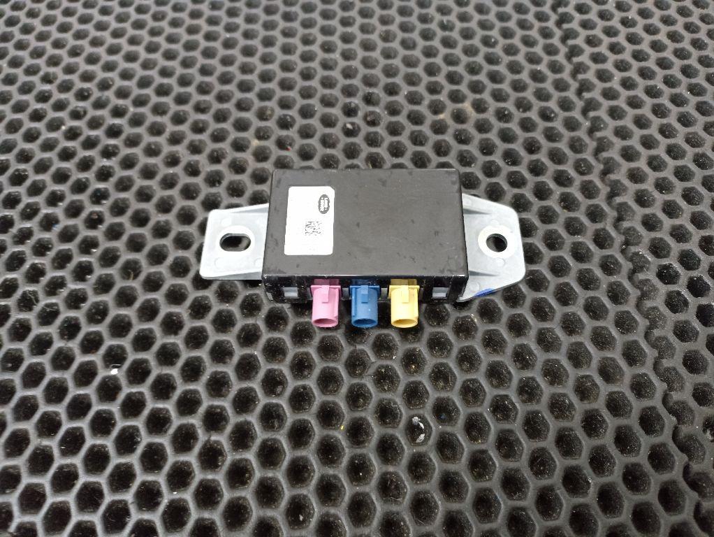 усилитель антенны Land Rover Range Rover Sport 2 поколение 2016, DPLA19C097AC - фото №1