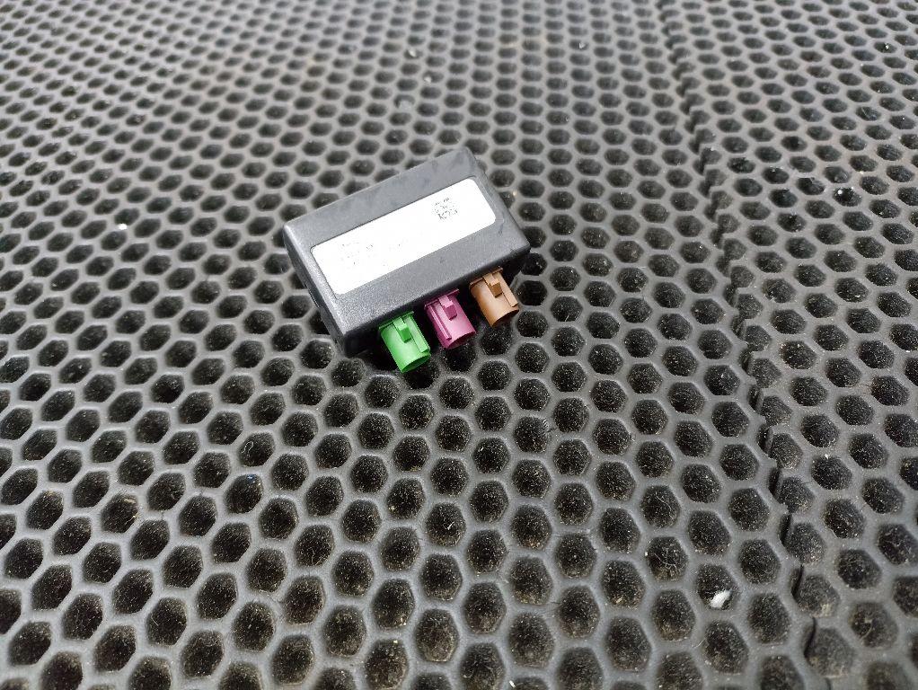 усилитель антенны Land Rover Range Rover Sport 2 поколение 2016, FW9319C098AB - фото №1