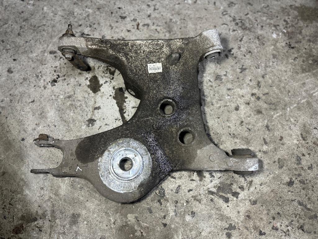 рычаг задний левый Land Rover Range Rover Sport 2 поколение 2016, DPLA5B531BA - фото №1