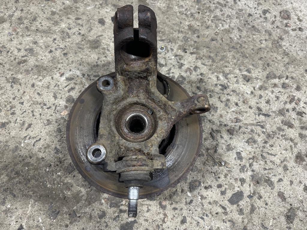 кулак поворотный правый Ford Transit Custom 1 поколение 2016, 2350082 - фото №1