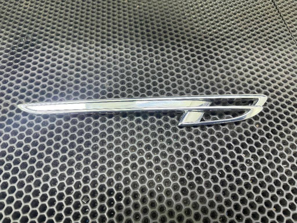 молдинг крыла Bentley Flying Spur 2 поколение 2015, 4W0821942E - фото №1