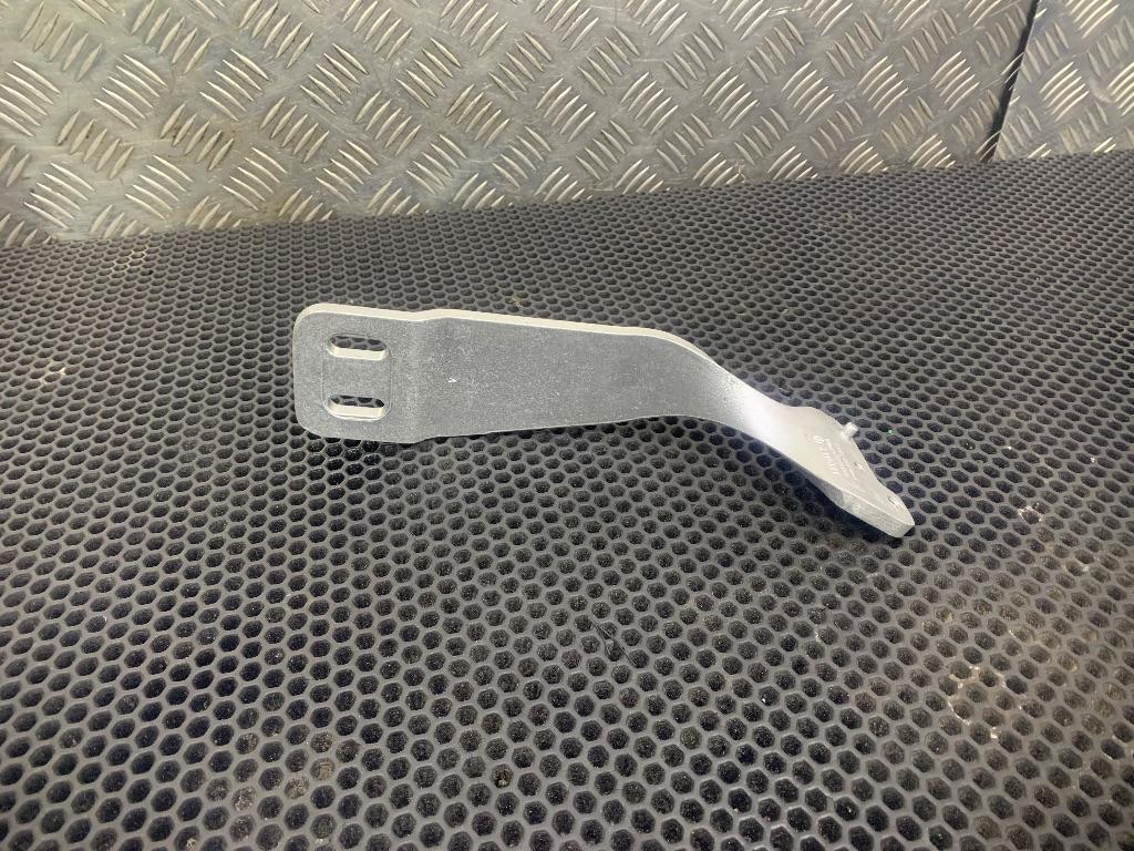 кронштейн (крепление) Bentley Flying Spur 2 поколение 2015, 3W8858787 - фото №1