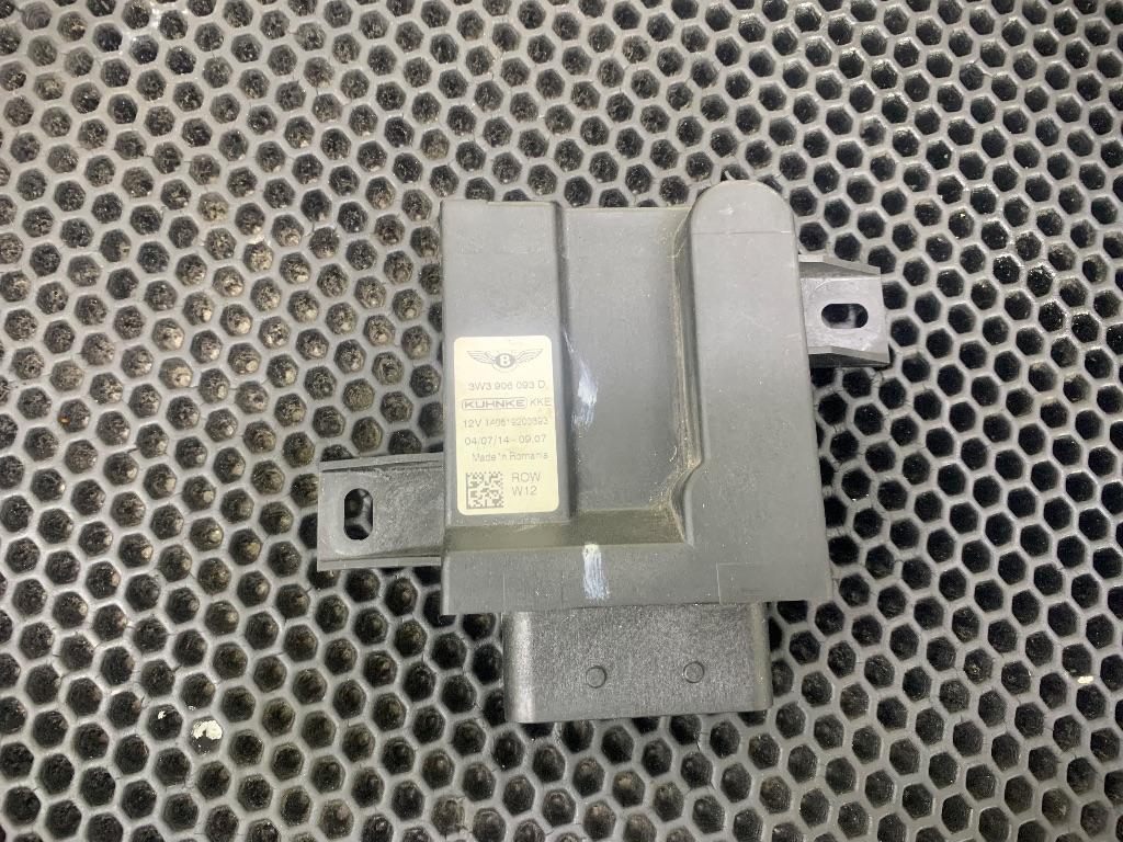 блок управления (другие) Bentley Flying Spur 2 поколение 2015, 3W3906093D - фото №1