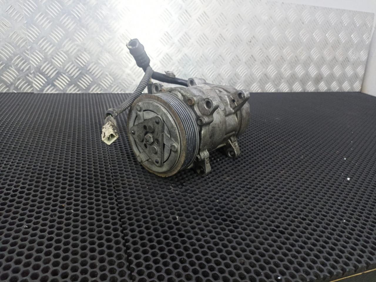 компрессор кондиционера Peugeot 206 1 поколение 2003, SD6VRBF - фото №1