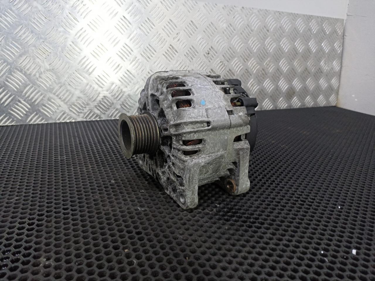 генератор Renault Laguna 3 поколение 2009, 8200747041 - фото №1