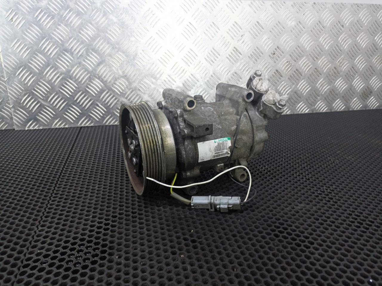 компрессор кондиционера Renault Kangoo 2 поколение 2009, 8200365787, 92600AZ74A, 8200651251 - фото №1