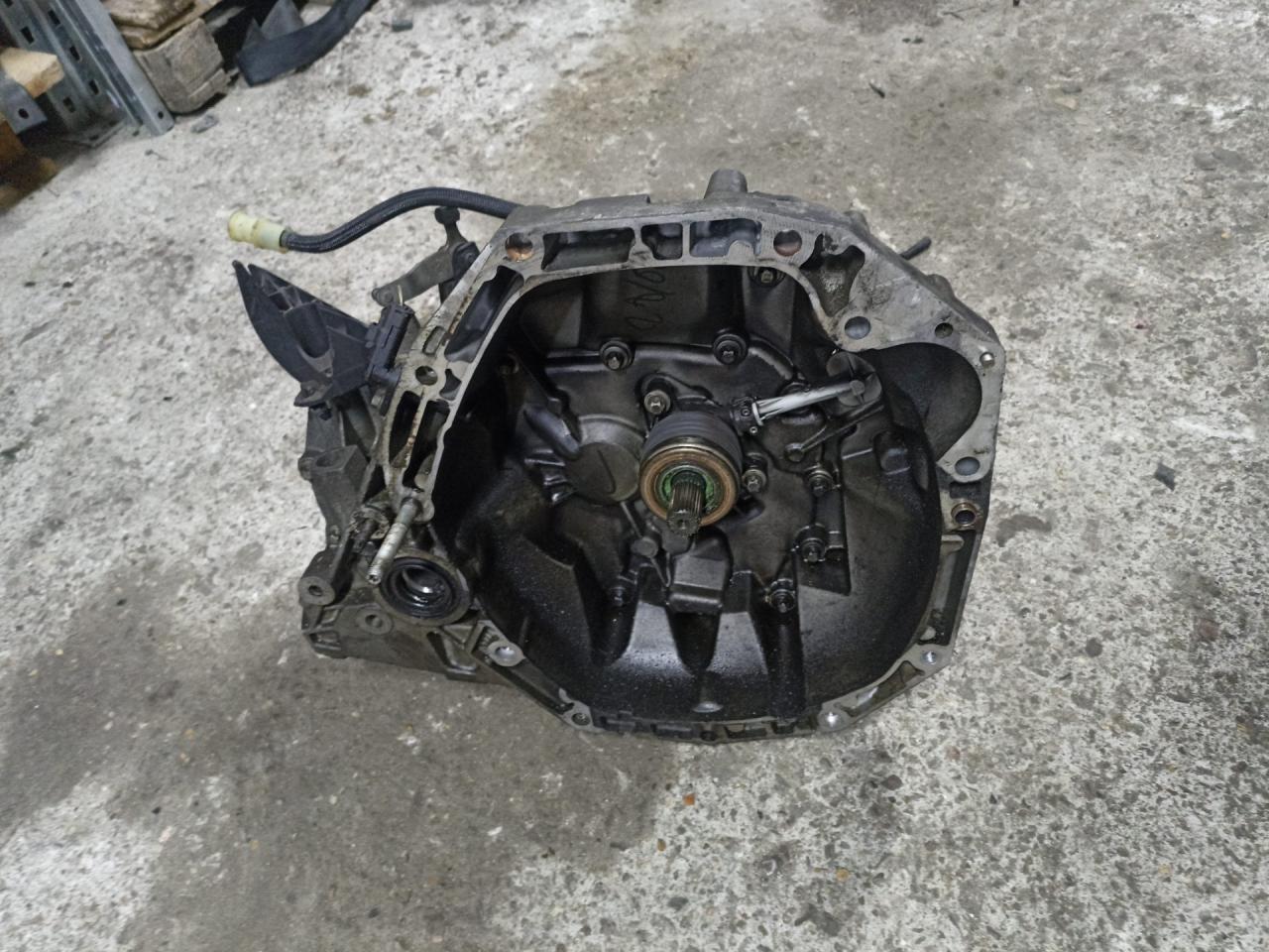 КПП механическая (МКПП) Renault Clio 3 поколение 2008, JH3172 - фото №1