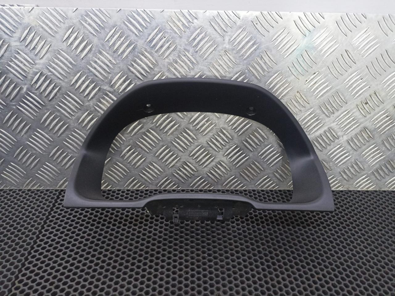 рамка панели приборов Skoda Octavia 1 поколение (A4) 1999, 1U1857059 - фото №1