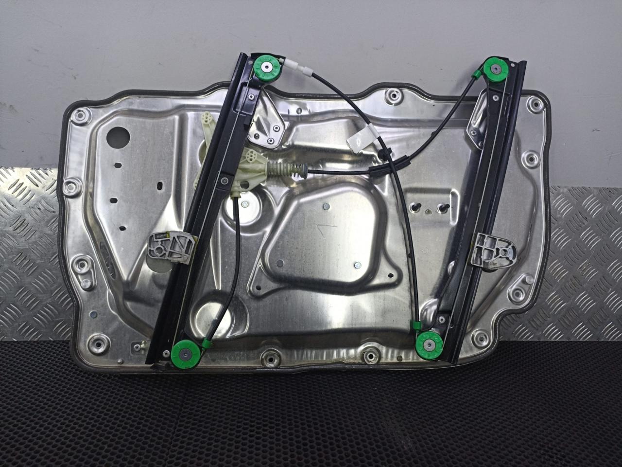 стеклоподъемник передний левый Bentley Flying Spur 2 поколение 2017, 4W0837755B - фото №1