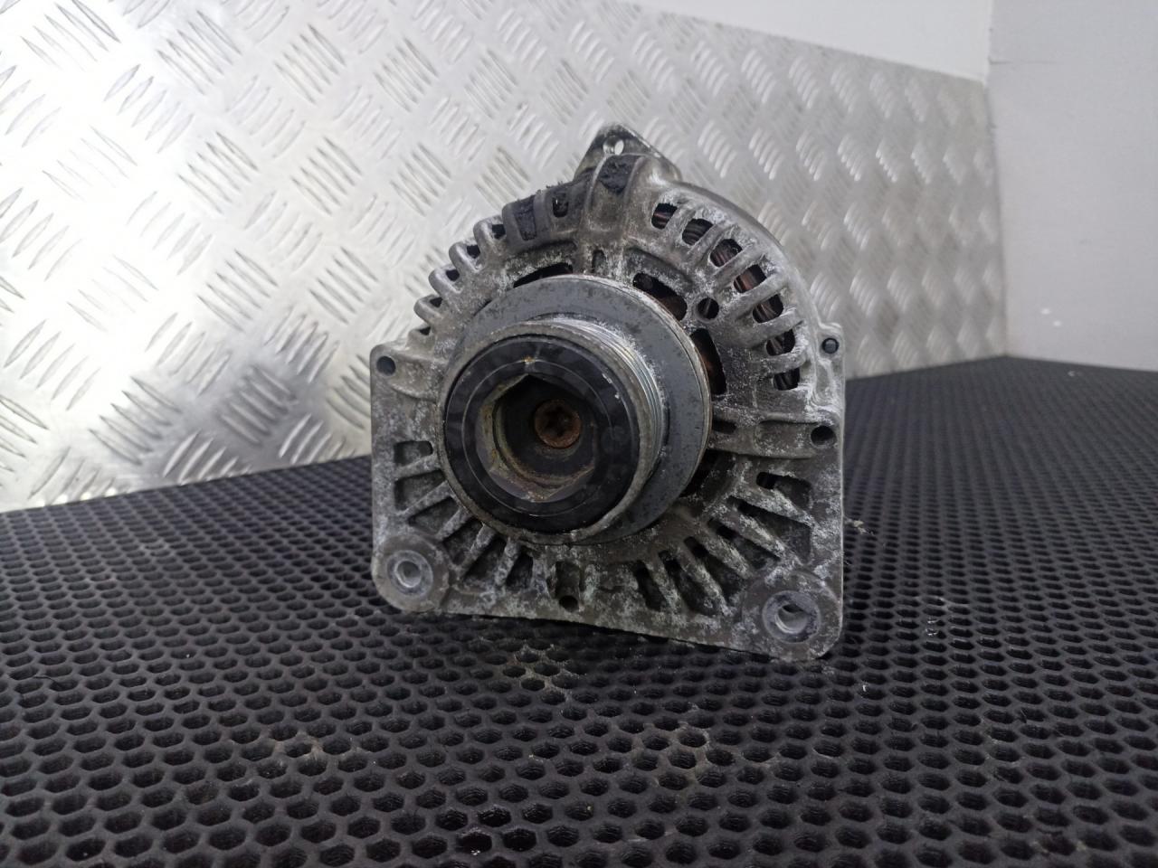 генератор Renault Scenic 2 поколение 2004, 8200100907 - фото №1