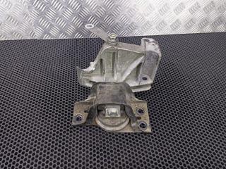 кронштейн двигателя Renault Clio 3 поколение 2009, 8200269695