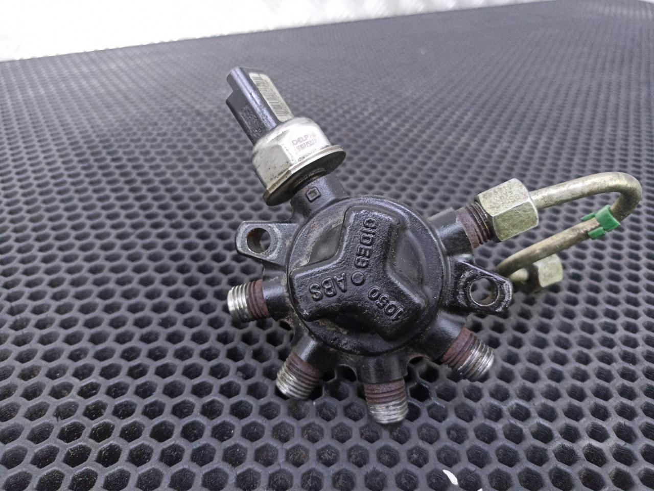 топливная рампа Renault Megane 2 поколение 2006, 8200379933, H8200334367, 9307Z507A - фото №1