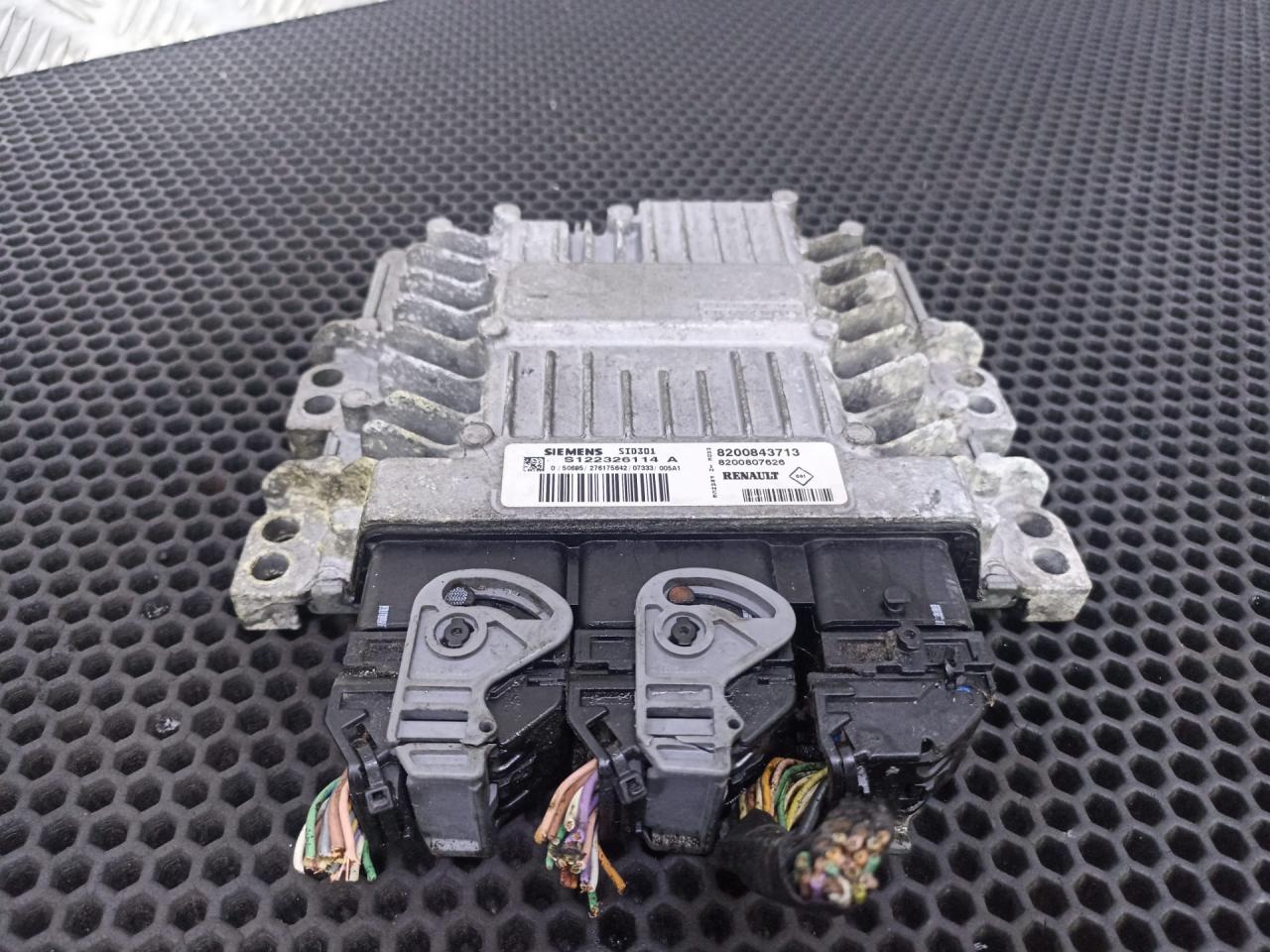 блок управления двигателем Renault Megane 2 поколение 2006, 8200843713, 8200807626 - фото №1