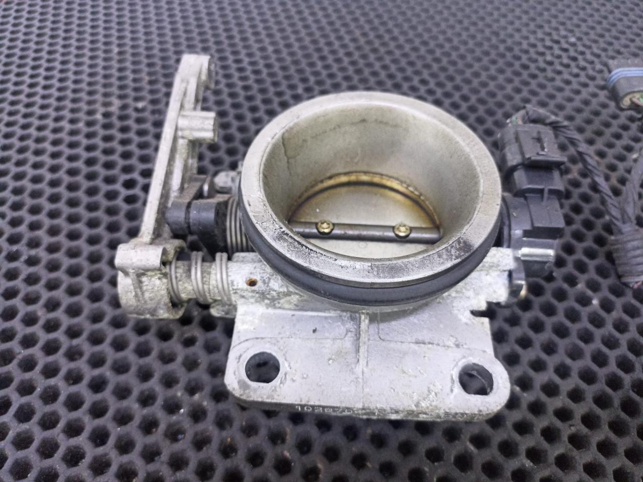 заслонка дроссельная Renault Logan 1 поколение 2006, 7700875435 - фото №1