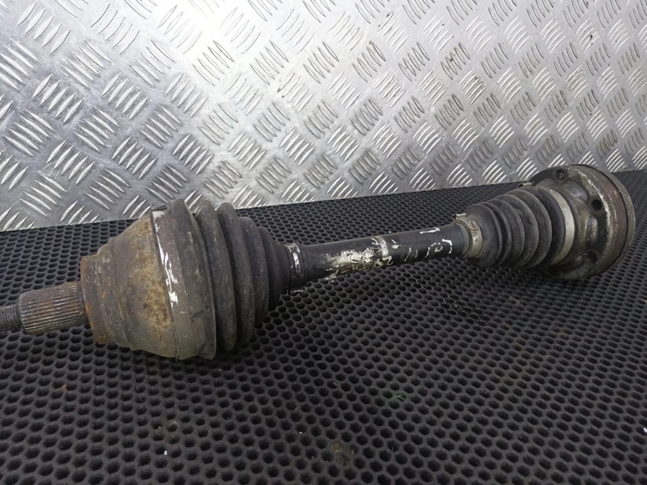 полуось передняя левая (приводной вал, ШРУС) SEAT Leon 2 поколение 2009, 1K0407271ES - фото №1