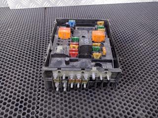 блок предохранителей Volkswagen Caddy 3 поколение 2007, 1K0937125A