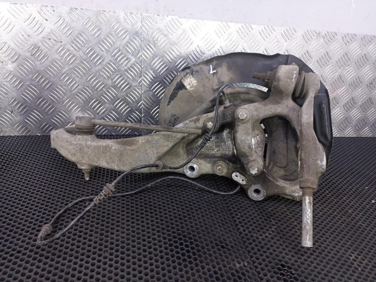 кулак поворотный левый Mercedes-Benz S-Класс W222/C217/A217 2016, 3.0 л., M 276.824, бензин, 2221901, A2224210920 - фото №1