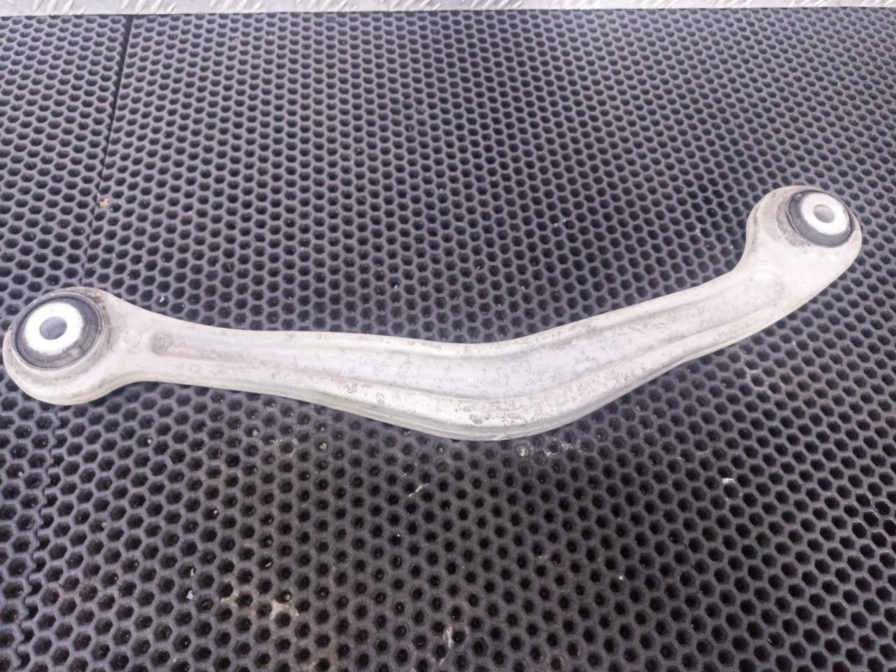 рычаг задний левый Mercedes-Benz S-Класс W222/C217/A217 2016, 3.0 л., M 276.824, бензин, A2213520005 - фото №1