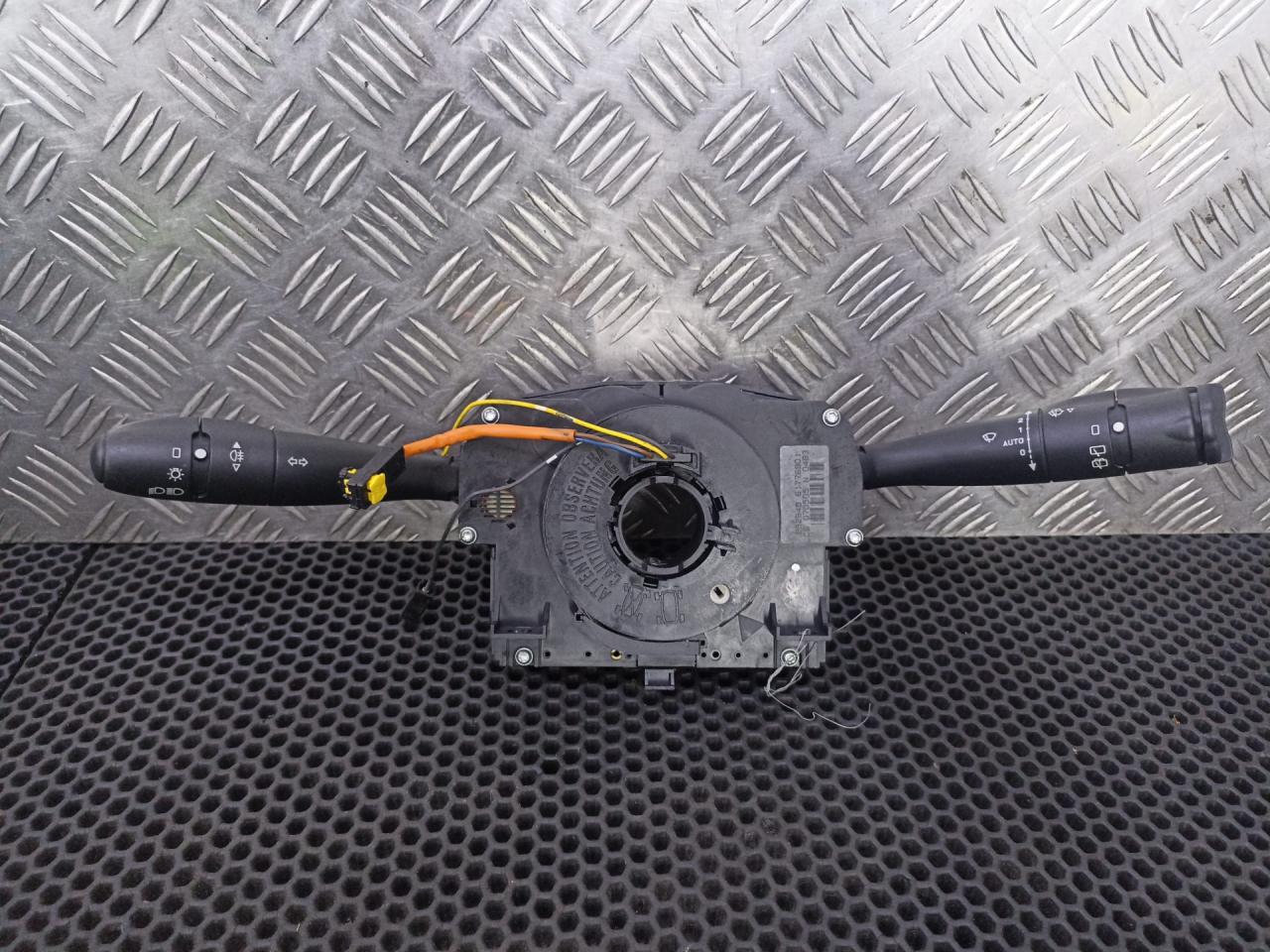 переключатель подрулевой (стрекоза) Citroen C2 1 поколение 2005, 96576769XT - фото №1