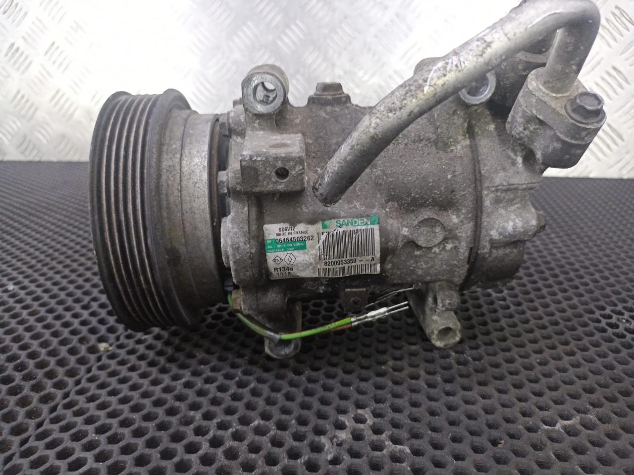 компрессор кондиционера Renault Clio 3 поколение 2007, 8200953359 - фото №1