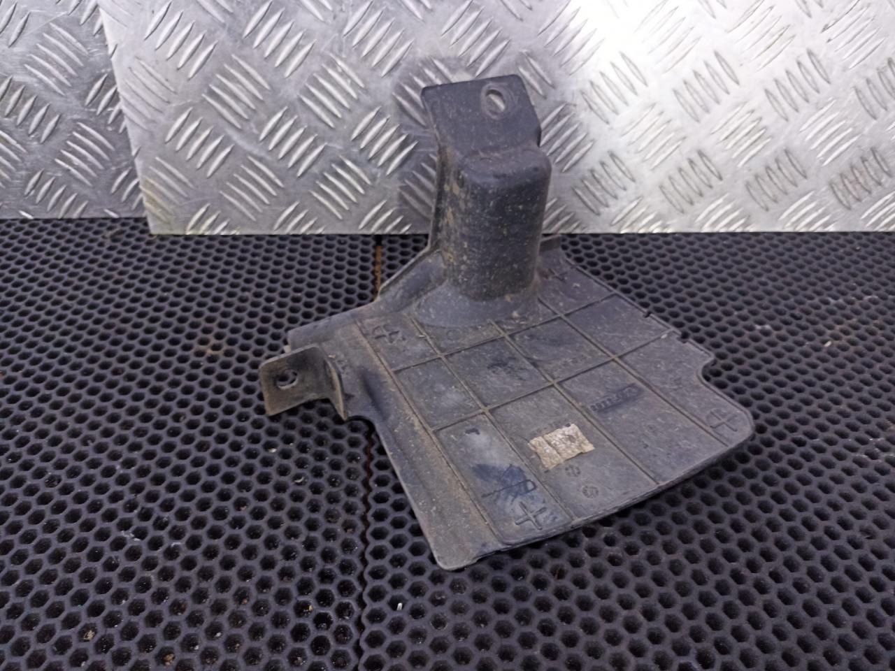 воздуховод (дефлектор) радиатора Nissan Qashqai+2 J10 2009, 62822JD51A - фото №1