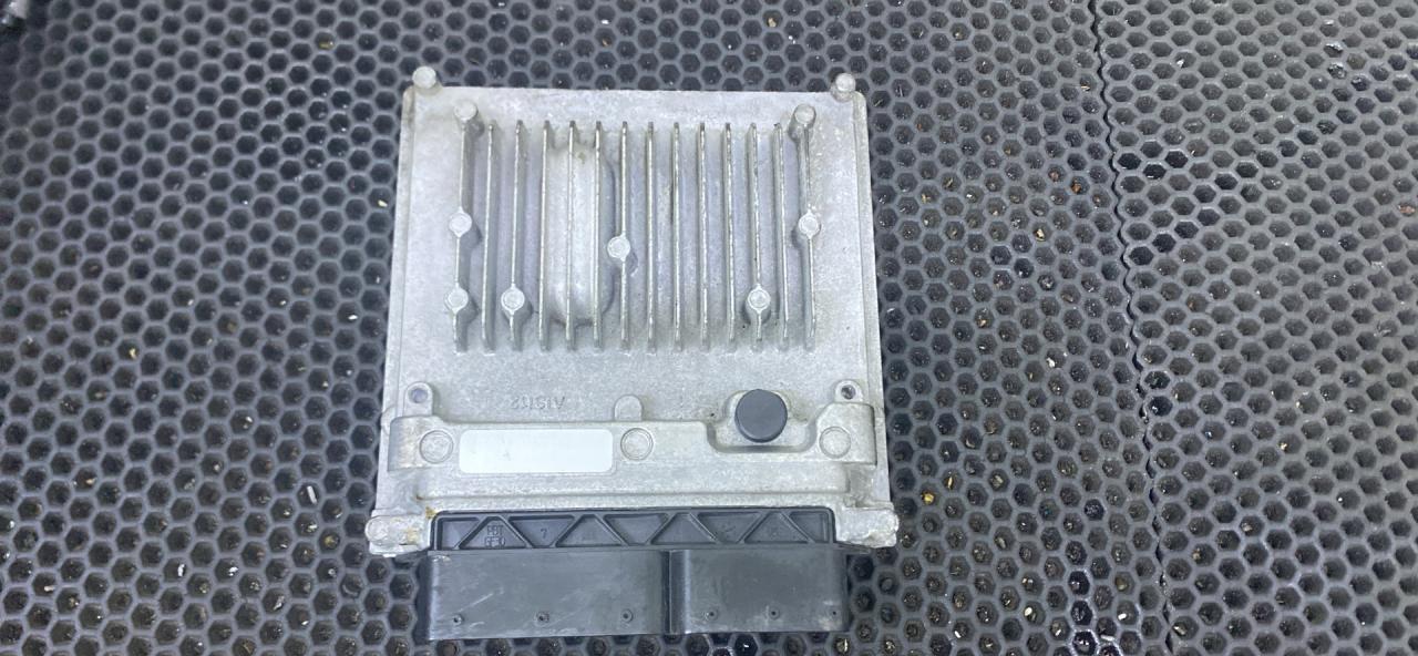 блок управления двигателем Mercedes-Benz B-Класс W246 (2011 - 2015), 28391946 - фото №1