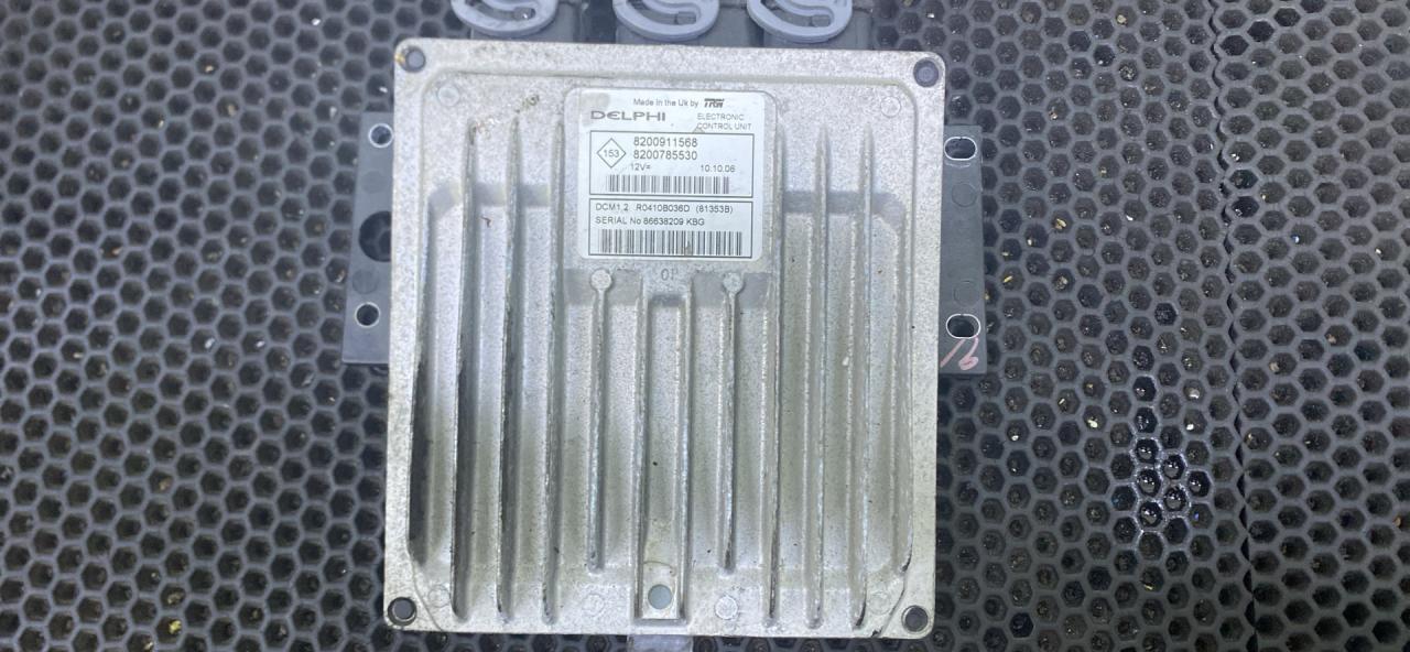 блок управления двигателем Renault Sandero 1 поколение 2009, 8200911568 - фото №1