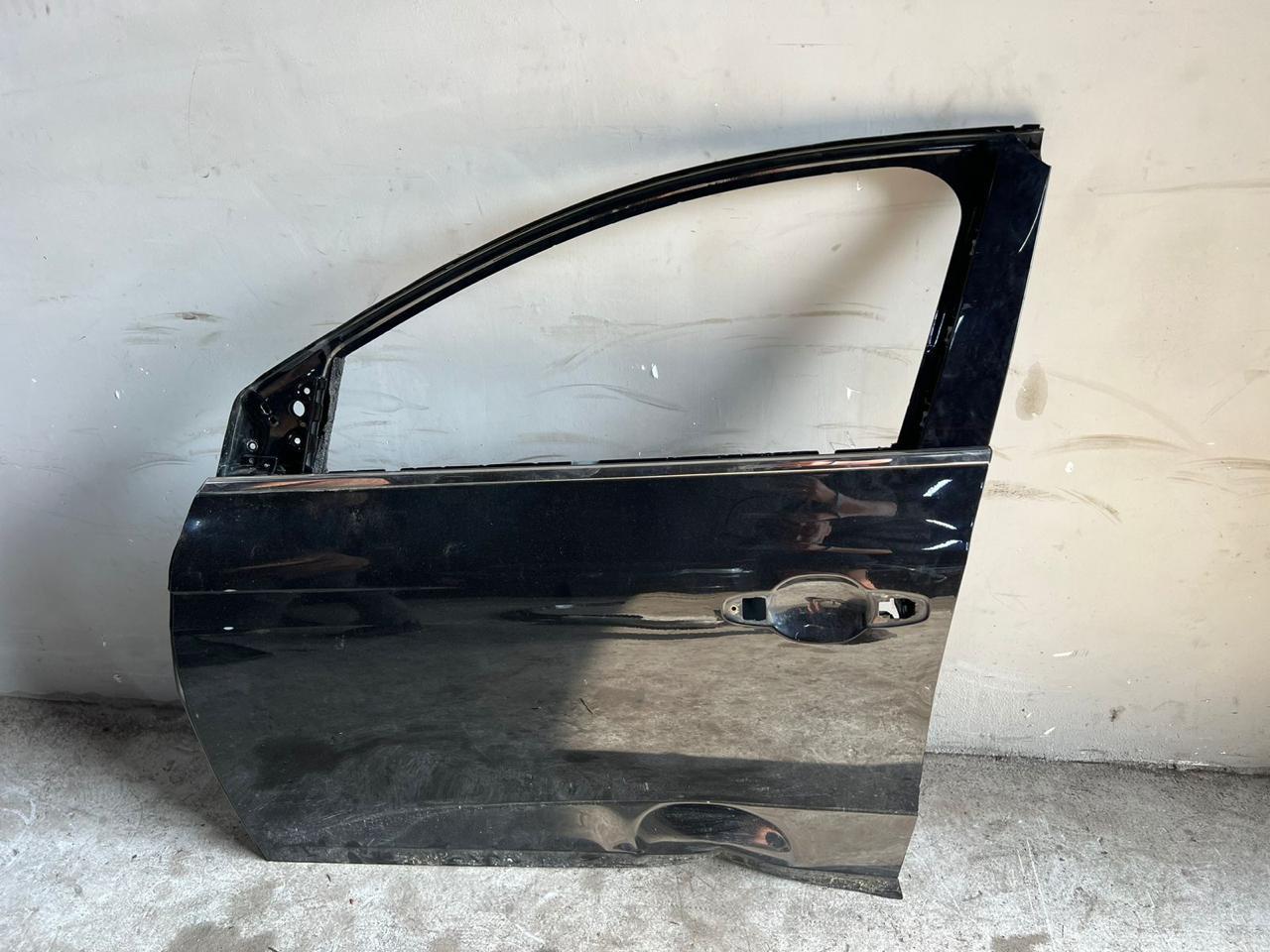 дверь передняя левая Renault Megane 4 поколение 2018, 801115987R - фото №1