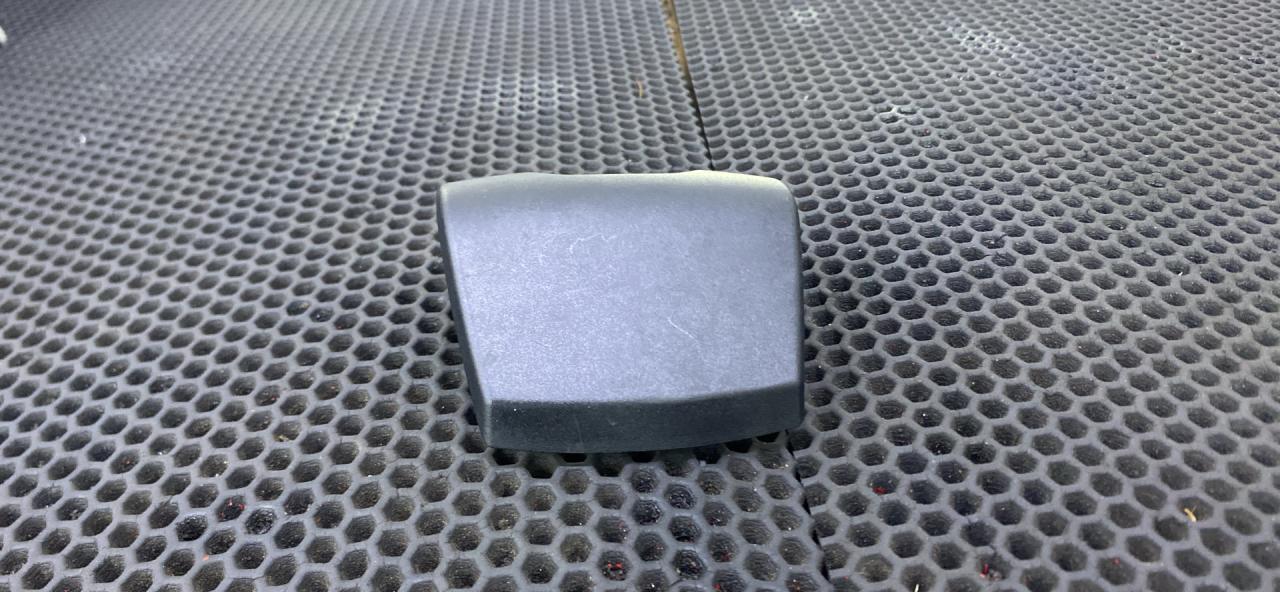 накладка на сиденье BMW X5 E70 2006, 52207171827 - фото №1