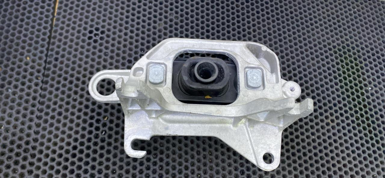 подушка крепления КПП Nissan Qashqai 2 поколение 2014, 112221641R - фото №1