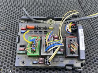 блок предохранителей Peugeot 307 1 поколение (2001 - 2005), 9646405280