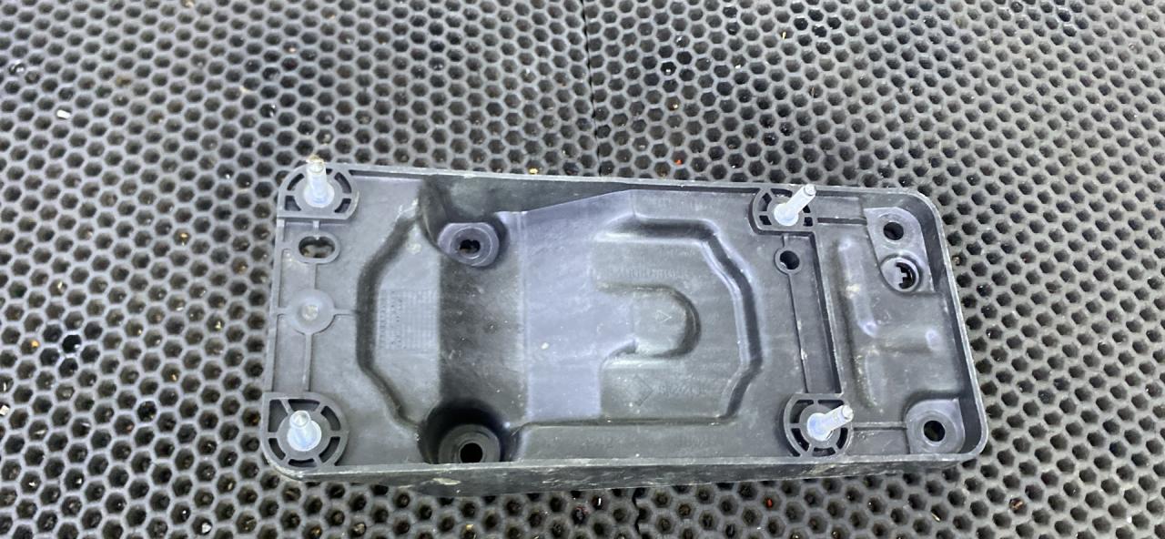 опора под домкрат (поддомкратная подушка) Renault Megane 4 поколение (2016 - 2020), 349046369R - фото №1