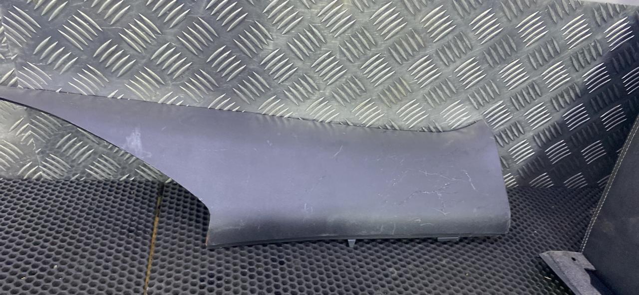 обшивка стойки Ford Mustang 6 поколение S550, FR3B-63331011 - фото №1