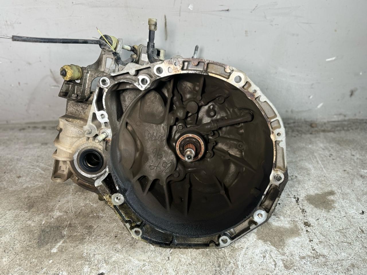 КПП механическая (МКПП) Renault Scenic 2 поколение 2005, 2.0 л., F4R 770, бензин, 820015639 - фото №1