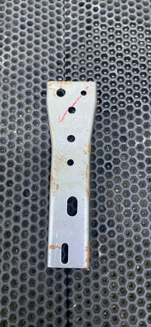 кронштейн (крепление) Renault Scenic 4 поколение (2016 - 2020), 681837429R - фото №1