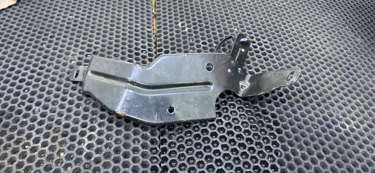 кронштейн (крепление) Renault Kadjar 1 поколение (2015 - 2018), 241375728R - фото №1