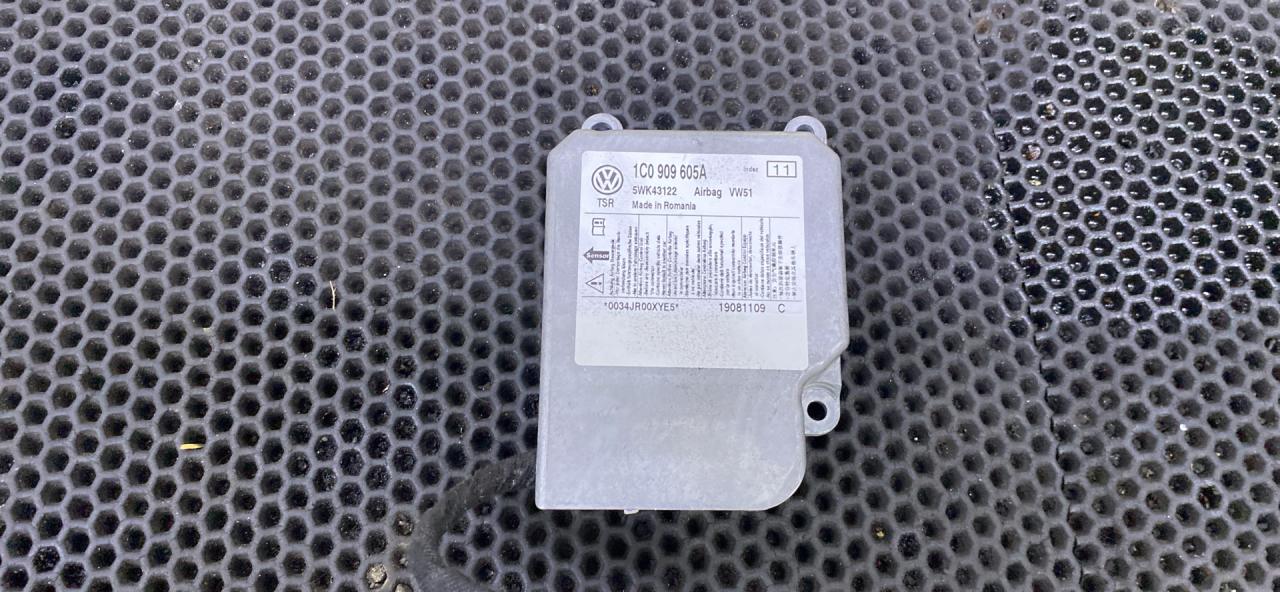 блок AirBag Volkswagen Transporter T5 2007, 1C0909605A - фото №1