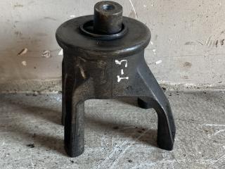 кронштейн двигателя Volkswagen Transporter T5 (2003 - 2009), 7H0199849