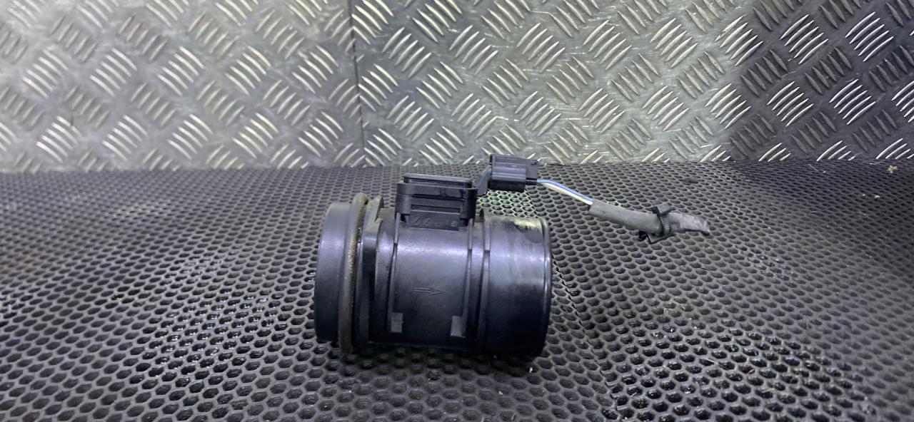 расходомер воздуха Renault Megane 3 поколение 2012, H8200702517 - фото №1